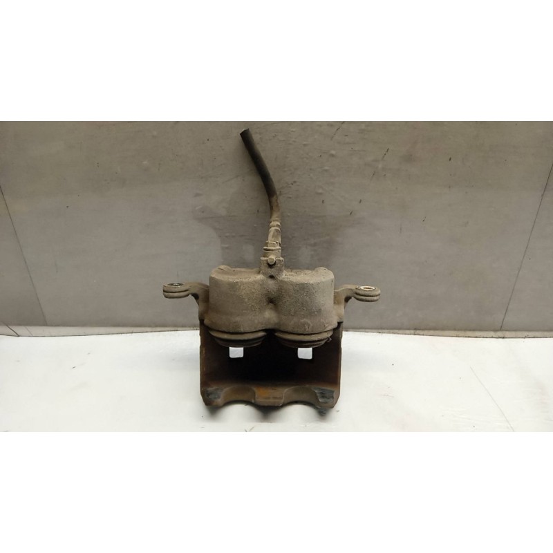 NISSAN LEFT FRONT CALIPER BRAKE NISSAN Navarra 2002>2004 used