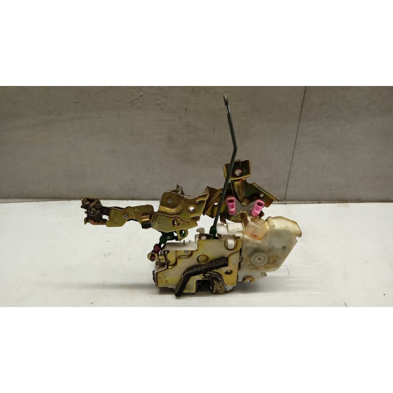 NISSAN SERRATURA SCROCCO NISSAN Navarra 2002>2004 usato