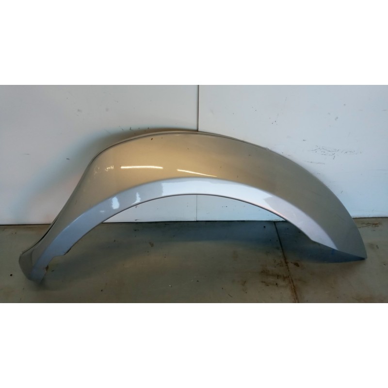 NISSAN PLASTIC MUDGUARDS TO THE RIGHT NISSAN Navarra 2002>2004 used