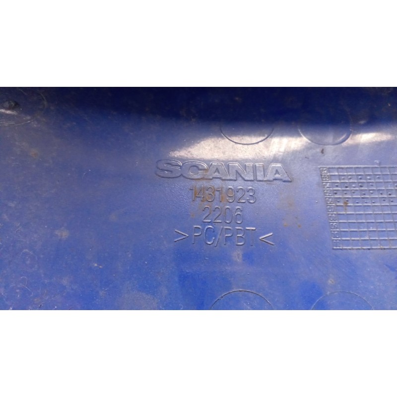 SCANIA SEDE FARI DESTRO SCANIA Serie R 2005> usato