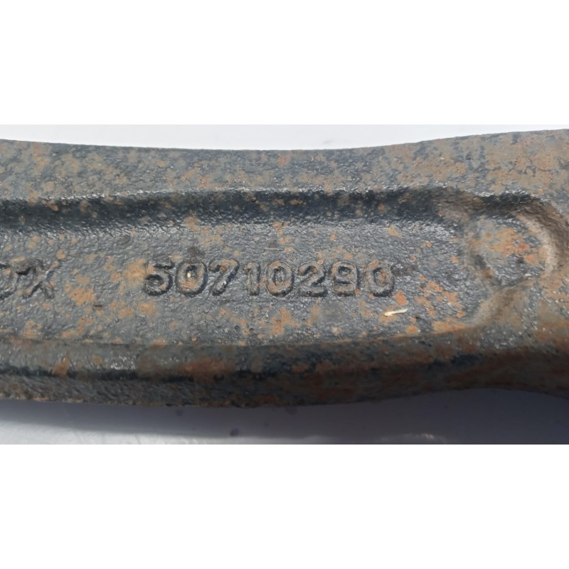 FIAT BRACCIO OSCILLANTE ANTERIORE INFERIORE DESTRO FIAT F.500 2007>2015 usato