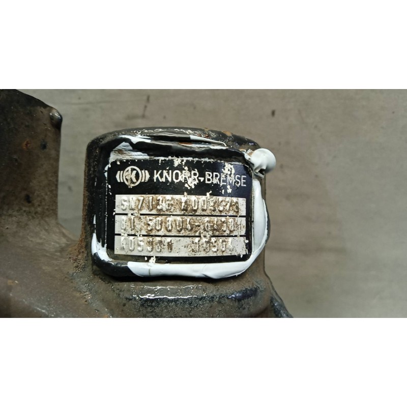 MAN PINZA ANTERIORE DESTRA MAN TG-A 2000>2007 usato