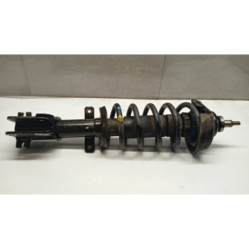 OPEL van RIGHT FRONT SHOCK ASSORBER OPEL van Vivaro A 2006>2014 used