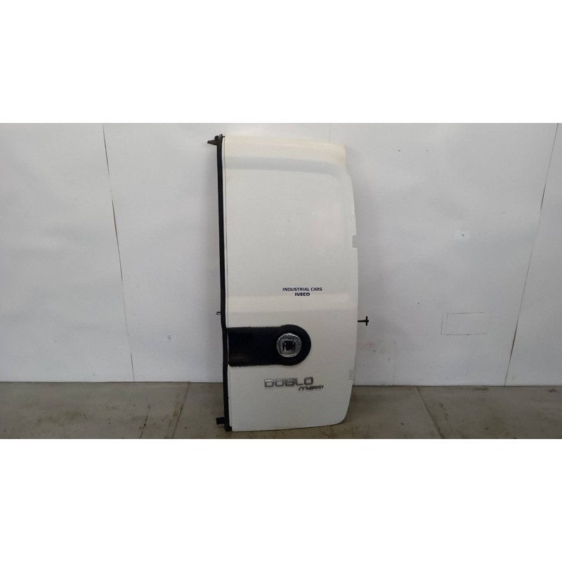 FIAT PORTACARICO POST DESTRO FIAT Doblo' 2009>2014 usato