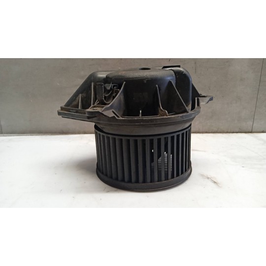 MOTORINO VENTILAZIONE INTERNA OPEL van Vivaro A 2006>2014 usato