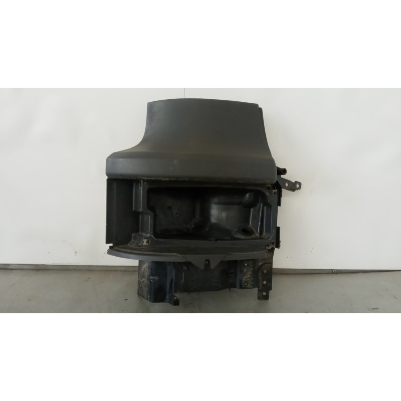 SCANIA SEDE FARI DESTRO SCANIA Serie R 2005> usato