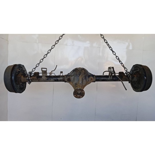 ASSALE POSTERIORE NISSAN Navarra 2002>2004 usato