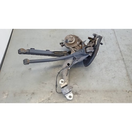 MONTANTE POSTERIORE SINISTRO ALFA ROMEO Giulietta 2016> usato