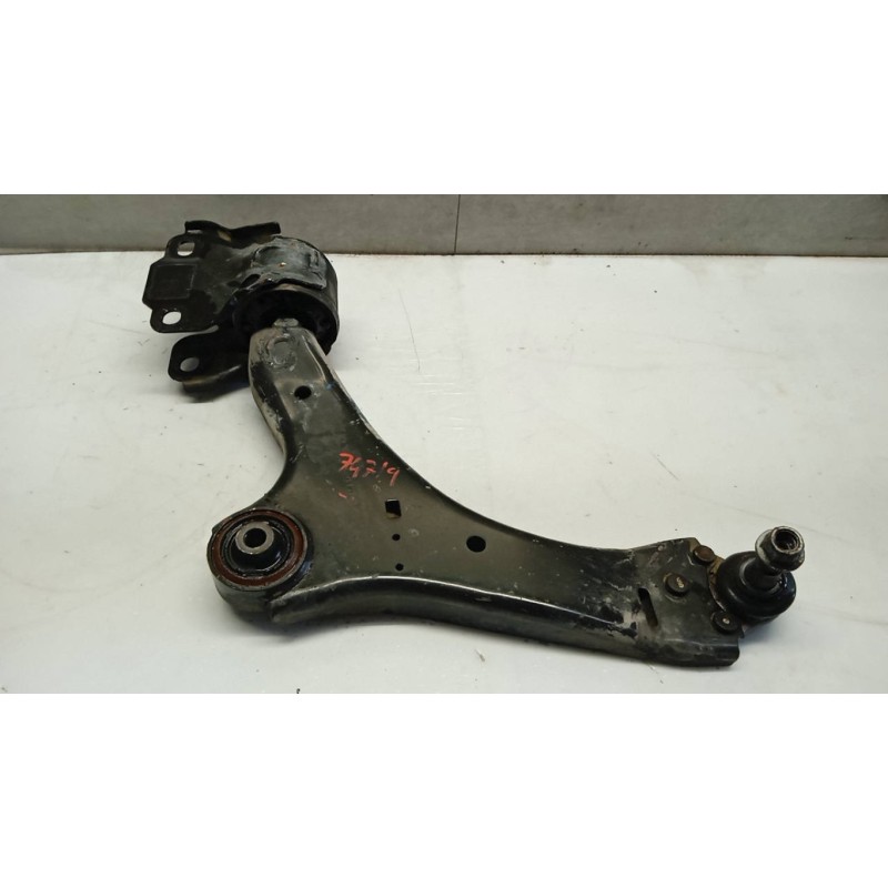 VOLVO CONTROL ARM FRONT LOWER LEFT  VOLVO V60 2013>2018 used