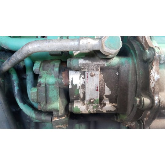 POMPA IDROGUIDA VOLVO truck FH13 usato