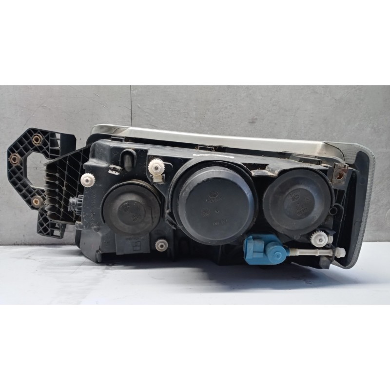 RENAULT truck FARO ANTERIORE DESTRO RENAULT truck Premium 2005>2013 usato