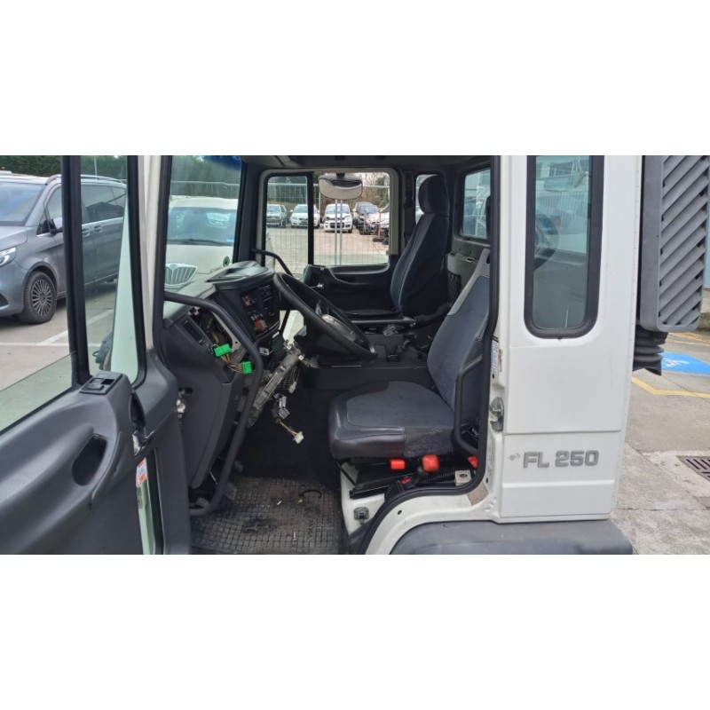 VOLVO truck CABINA VOLVO truck FL6 usato
