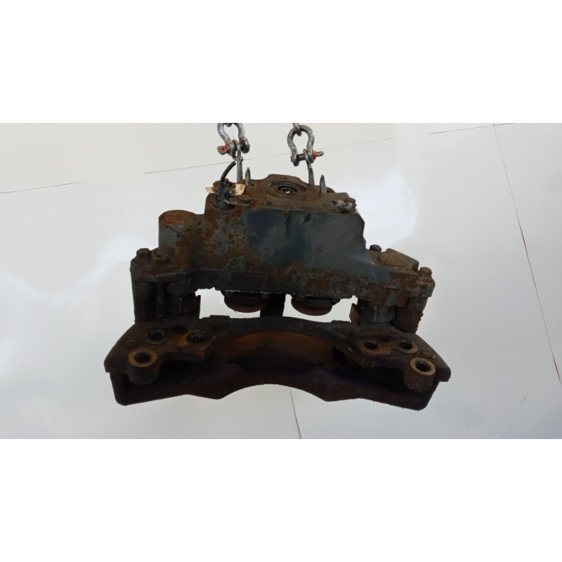 RENAULT truck PINZA ANTERIORE SINISTRA RENAULT truck Premium 2005>2013 usato