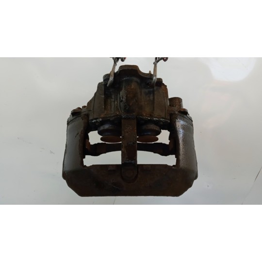 PINZA ANTERIORE SINISTRA RENAULT truck Premium 2005>2013 usato