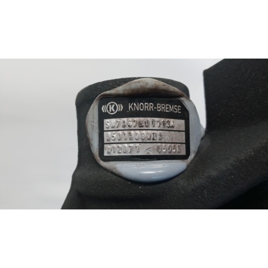 PINZA ANTERIORE SINISTRA MERCEDES BUS Citaro usato