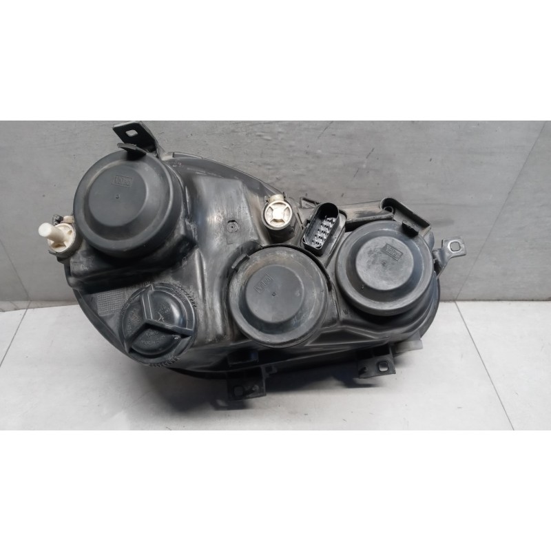 VOLKSWAGEN FARO ANTERIORE SINISTRO VOLKSWAGEN Polo 2001>2005 usato