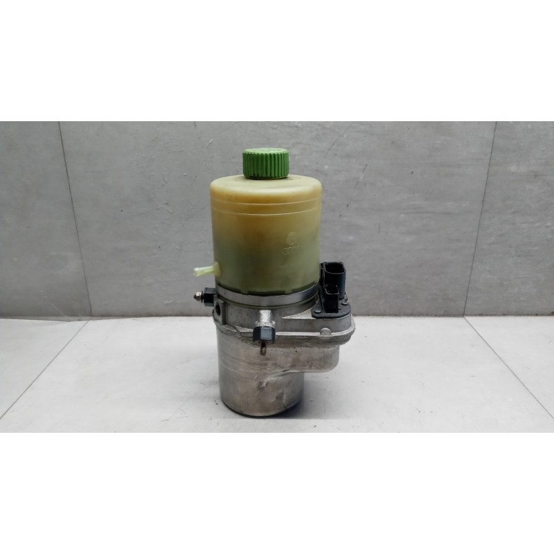 VOLKSWAGEN STEERING PUMP VOLKSWAGEN Polo 2001>2005 used