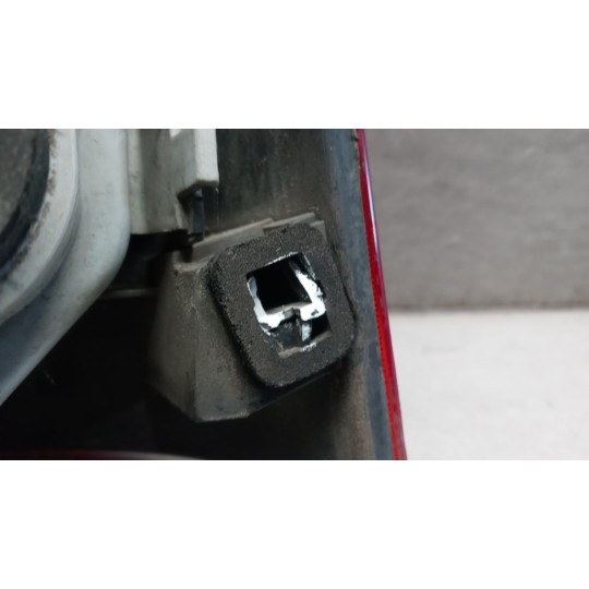 FARO POSTERIORE ESTERNO SINISTRO VOLKSWAGEN Polo 2001>2005 usato