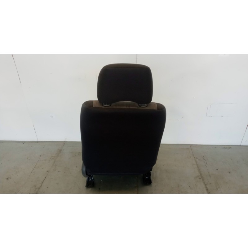 NISSAN KIT SELLERIA NISSAN Navarra 2002>2004 usato