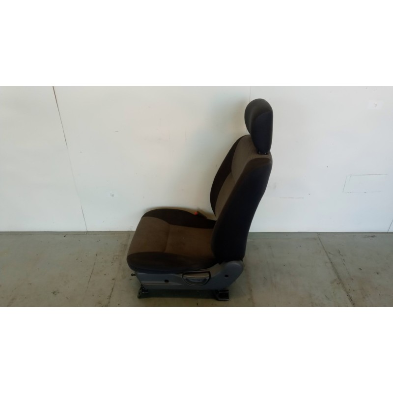 NISSAN KIT SELLERIA NISSAN Navarra 2002>2004 usato