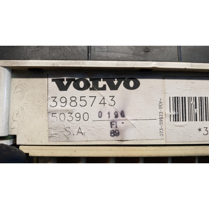 VOLVO truck QUADRO STRUMENTI VOLVO truck FH12 I 1993>2002 usato