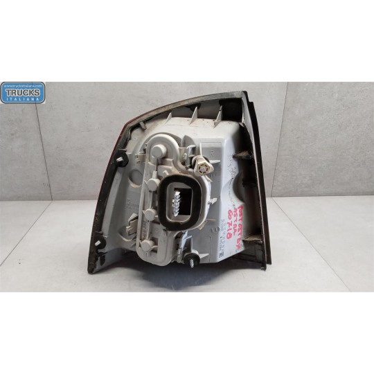 FARO POSTERIORE ESTERNO DESTRO OPEL Astra G 1998>2004 usato
