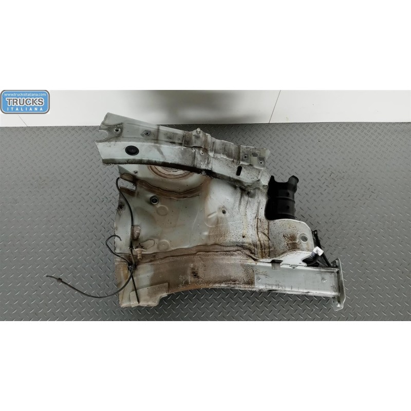 AUDI LONGHERONE ANTERIORE DESTRO AUDI A1 2010> used