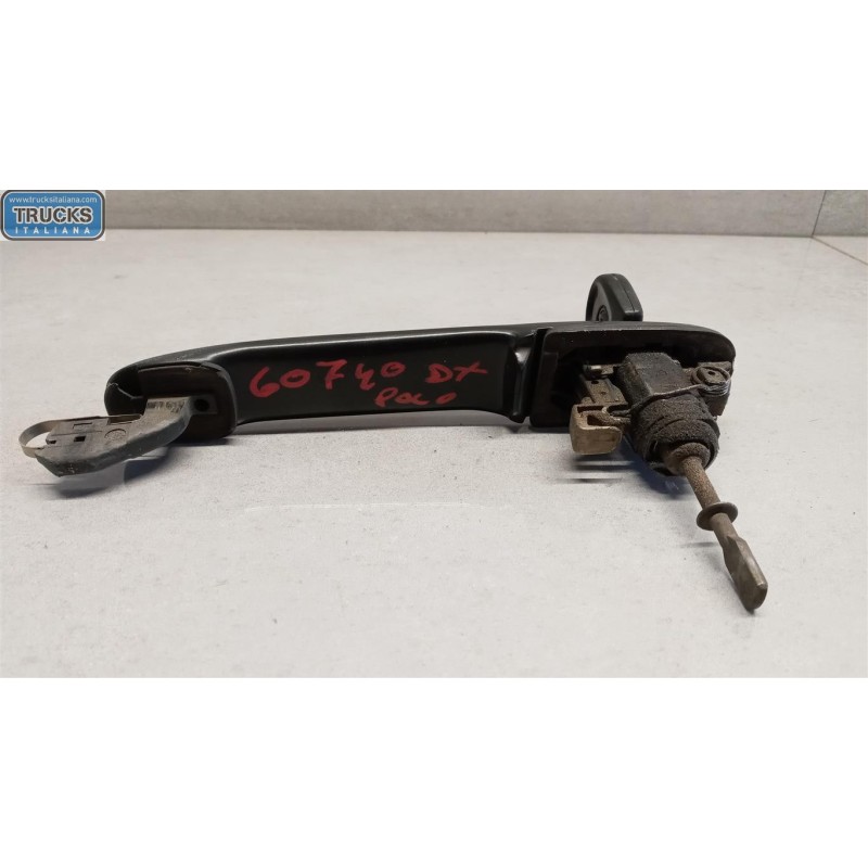 VOLKSWAGEN DOOR HANDLE  VOLKSWAGEN Polo 1994>1999 used