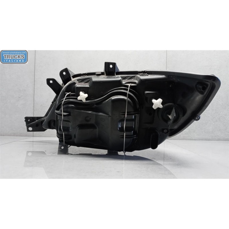 MERCEDES-BENZ van FARO ANTERIORE DESTRO MERCEDES-BENZ van Sprinter 2001>2005 usato