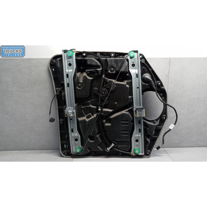 MERCEDES-BENZ van ALZA VETRI ANTERIORI DESTRO MERCEDES-BENZ van Vito-V (W447) 2014>2019 usato