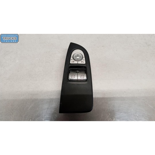 INTERRUTTORI E PULSANTI ALZAVETRI MERCEDES-BENZ van Vito-V (W447) 2014>2019 usato