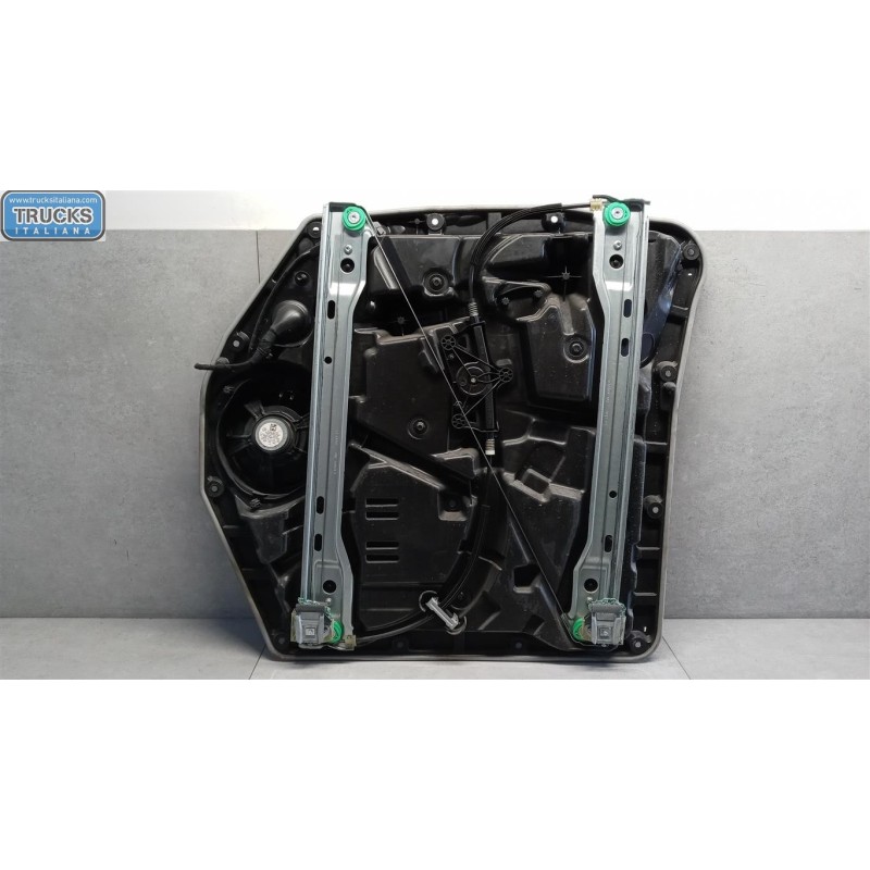 MERCEDES-BENZ van ALZA VETRI ANTERIORI SINISTRO MERCEDES-BENZ van Vito-V (W447) 2014>2019 usato