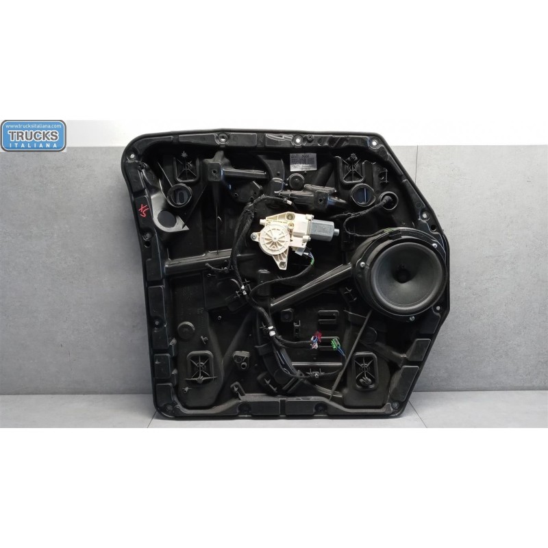 MERCEDES-BENZ van ALZA VETRI ANTERIORI SINISTRO MERCEDES-BENZ van Vito-V (W447) 2014>2019 usato