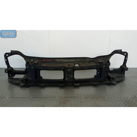 RIVESTIMENTO ANTERIORE COMPLETO OPEL van Vivaro A 2002>2006 usato