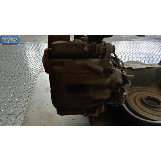 PINZA POSTERIORE SINISTRA OPEL van Vivaro A 2002>2006 usato