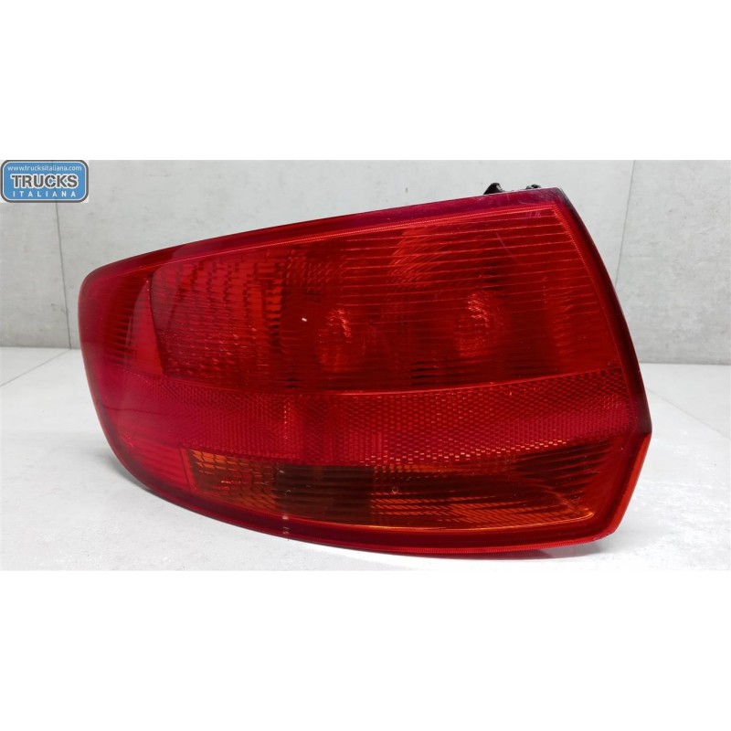 AUDI FARO POSTERIORE ESTERNO SINISTRO AUDI A3 Sportback 2005>2008 usato