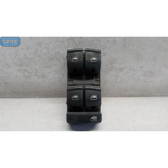 VARIOUS SWITCHES AND BUTTONS A
 AUDI A3 Sportback 2005>2008 used