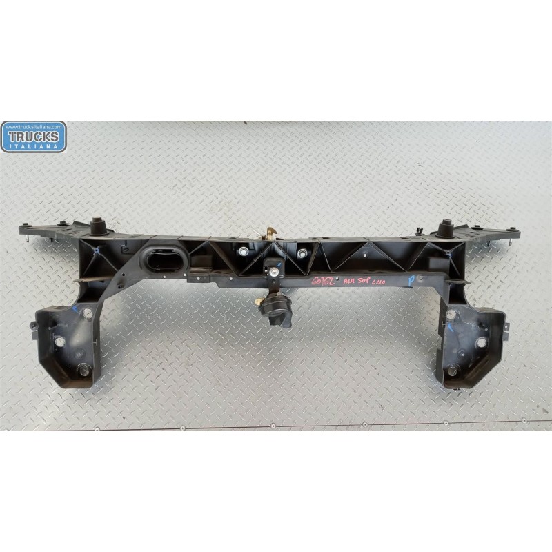 RENAULT RIVESTIMENTO SUPERIORE ANTERIORE RENAULT Clio 2005>2009 usato