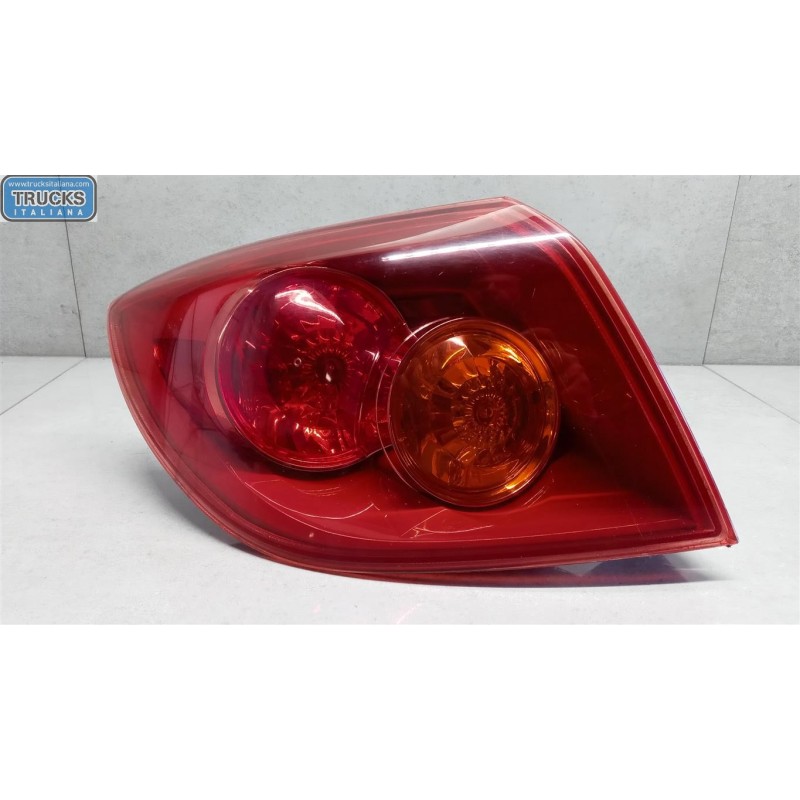 MAZDA FARO POSTERIORE ESTERNO SINISTRO MAZDA Mazda3 2003>2006 usato