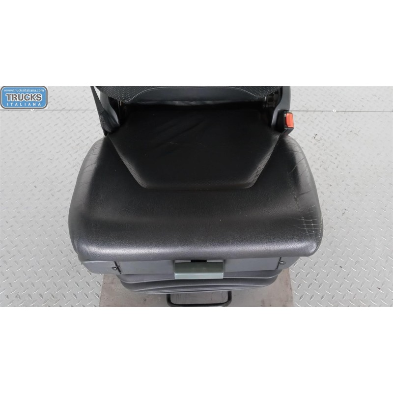 RENAULT truck SEDILI ANTERIORI RENAULT truck Premium 1996>2005 usato