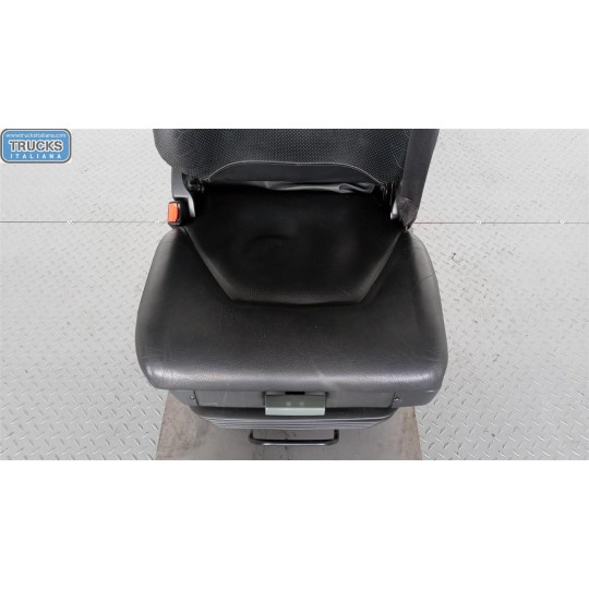 FRONT SEATS RENAULT truck Premium 1996>2005 used