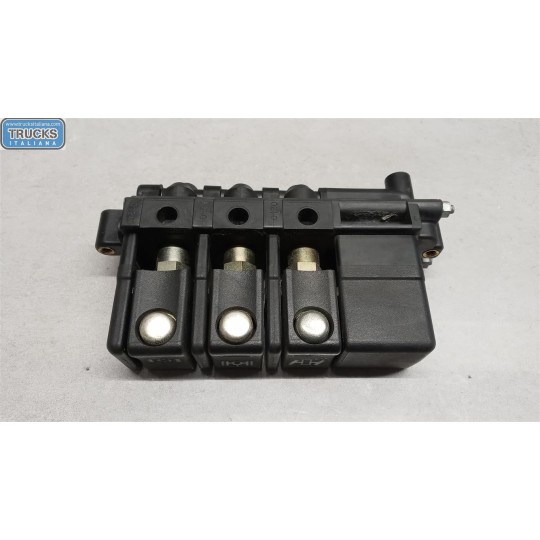 INTERRUTTORI E PULSANTI ABITACOLO RENAULT truck Premium 1996>2005 usato