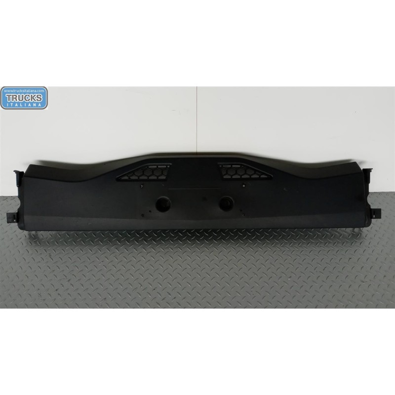 RENAULT truck FRONT CENTER BUMPER RENAULT truck T 2014> used