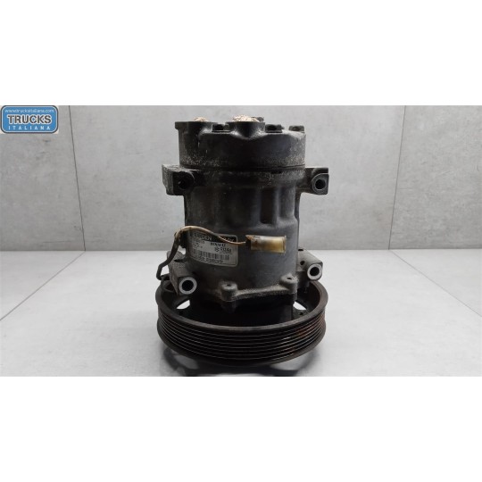 COMPRESSORE ARIA CONDIZIONATA RENAULT truck T 2014> usato