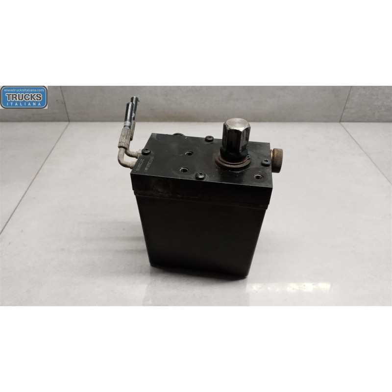 RENAULT truck POMPA IDR ALZACABINA RENAULT truck T 2014> usato