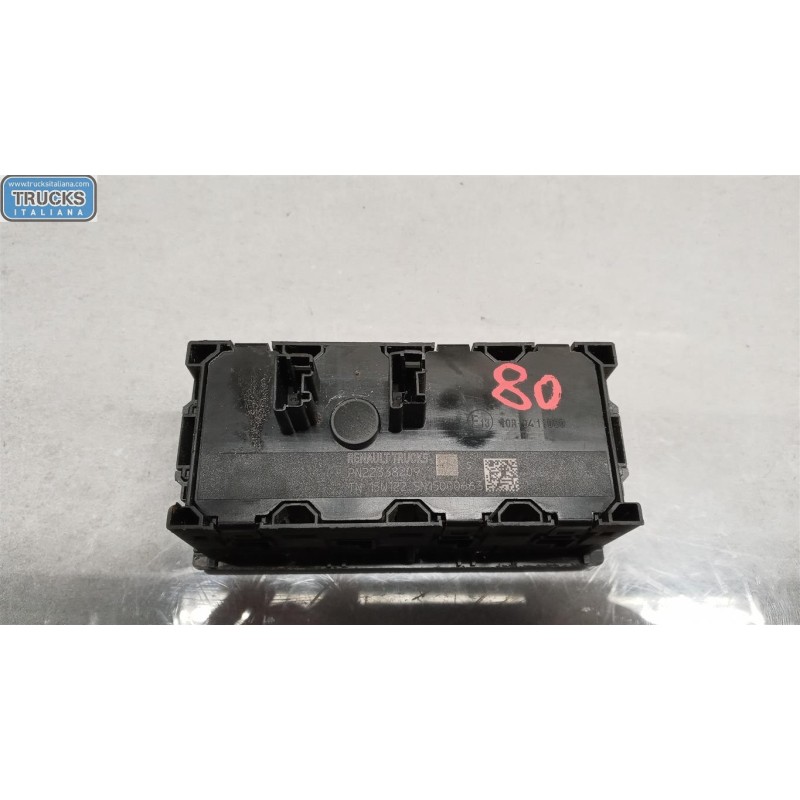RENAULT truck INTERRUTTORI E PULSANTI ABITACOLO RENAULT truck T 2014> usato