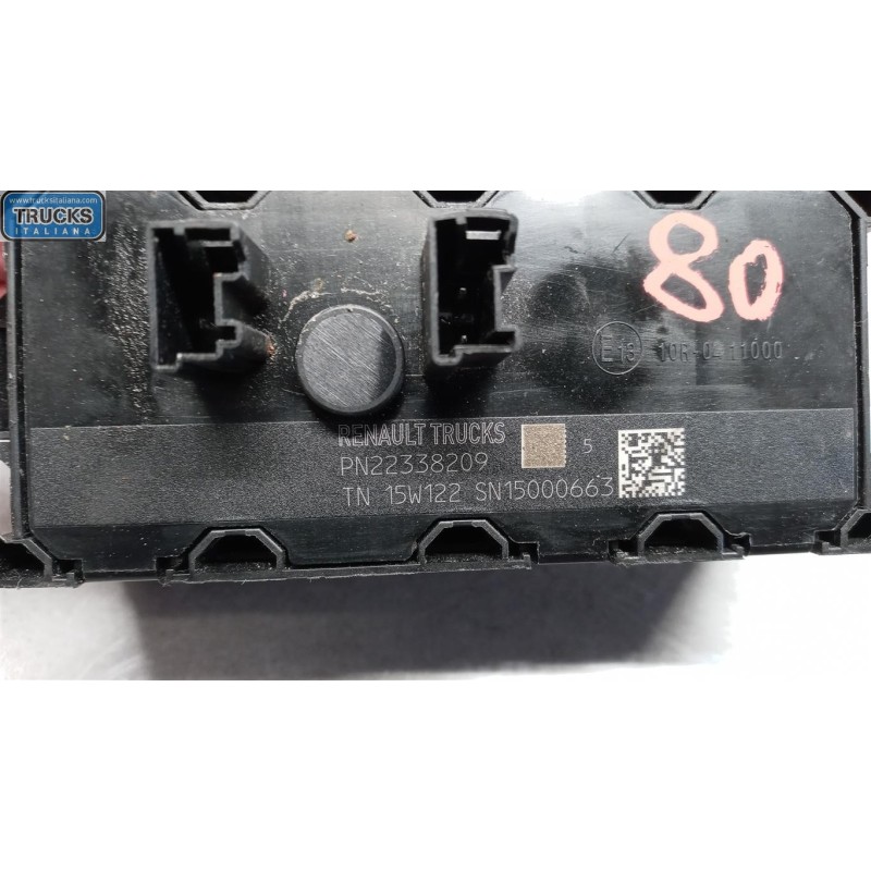 RENAULT truck INTERRUTTORI E PULSANTI ABITACOLO RENAULT truck T 2014> usato