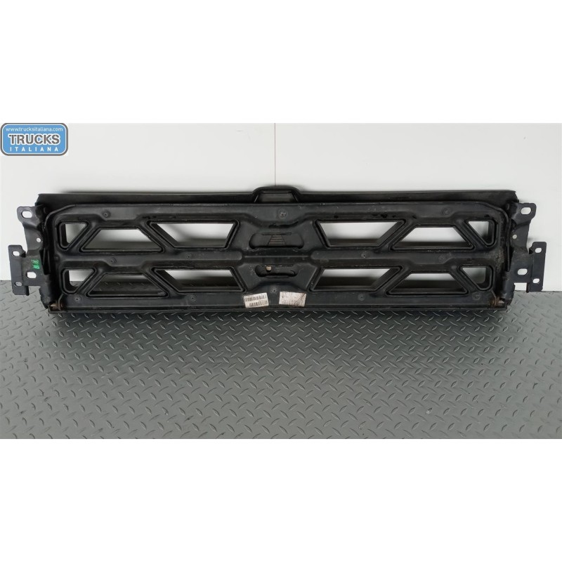 RENAULT truck PEDANA SALITA ANTERIORE RENAULT truck T 2014> usato