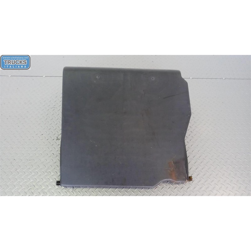 SCANIA COPERCHIO PORTABATTERIA SCANIA 124 usato
