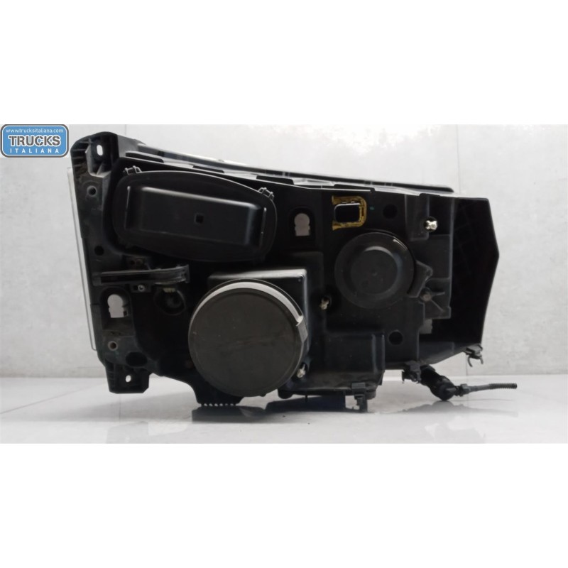 RENAULT truck LEFT HEADLIGHT XENO LAMP  RENAULT truck T 2014> used